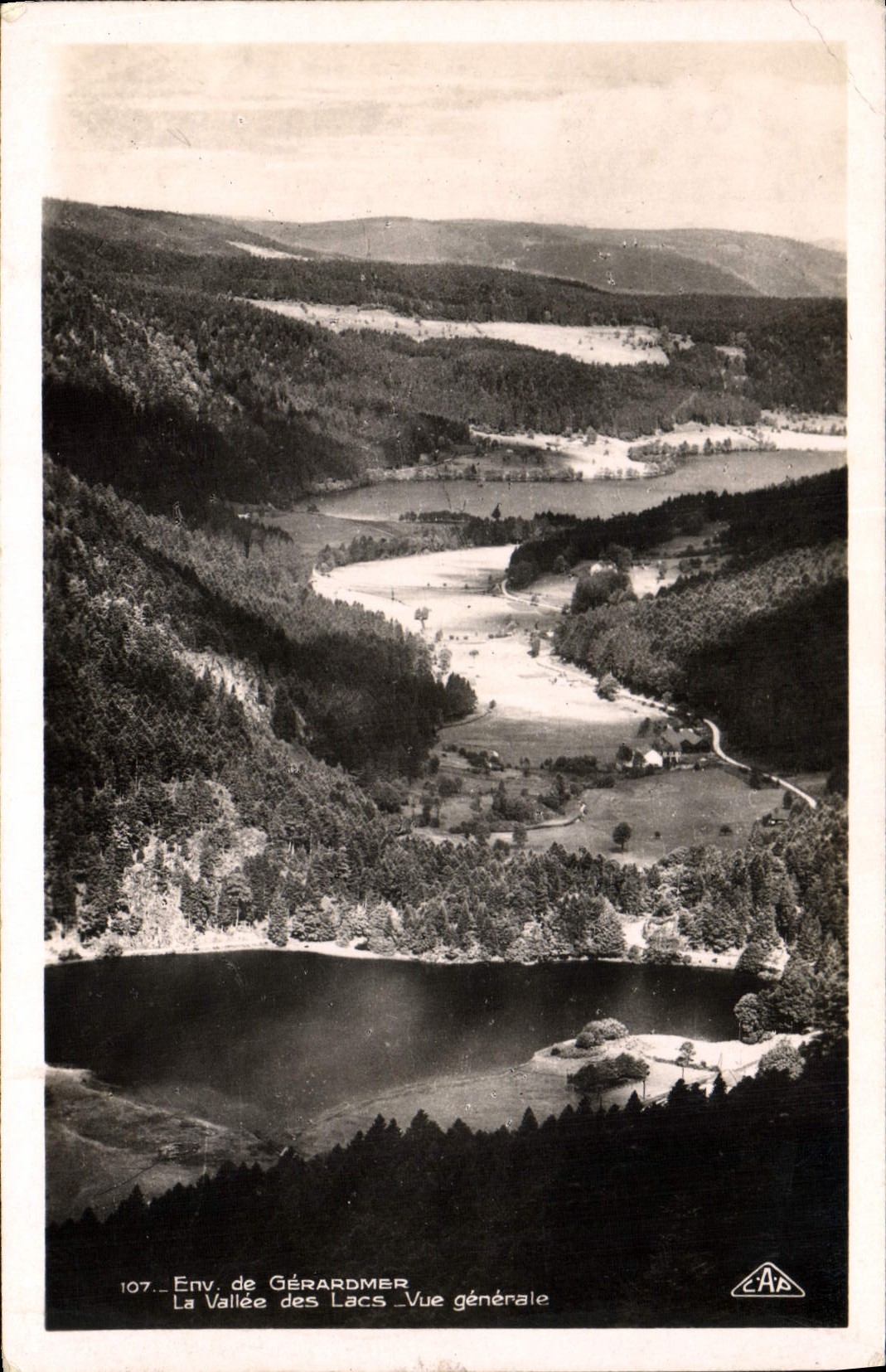 VINTAGE POSTCARD Env de Gerardmer the Valley of the Lakes View