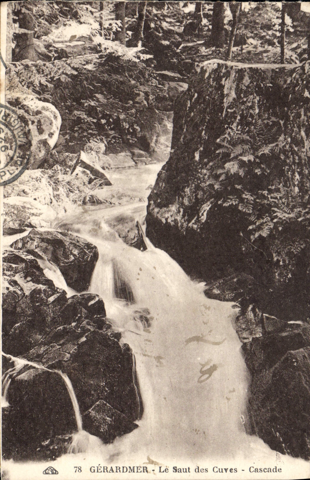 VINTAGE POSTCARD Gerardmer the Jump of the Tanks Cascades
