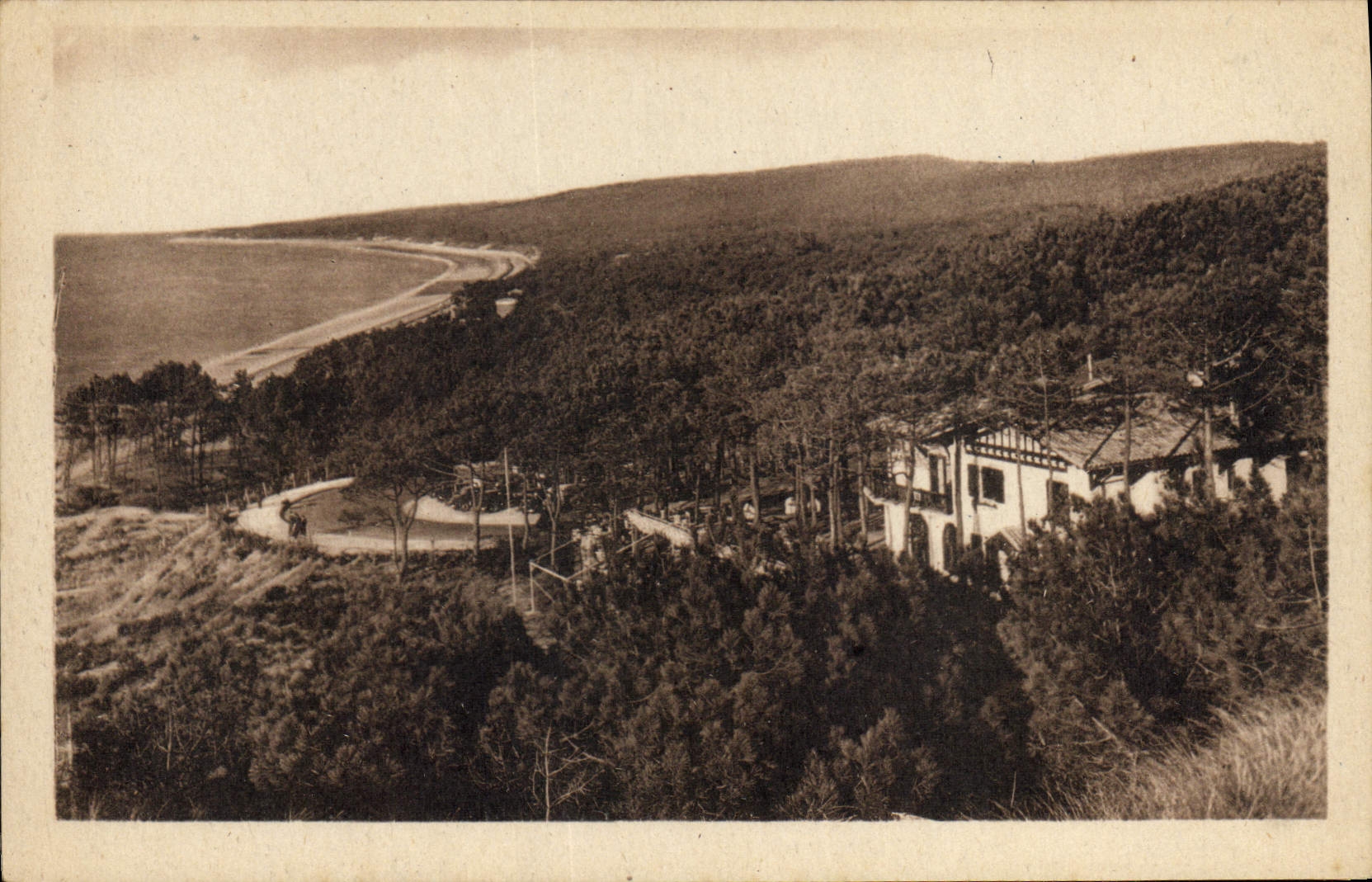 Playa de Pilat de la POSTAL de la VENDIMIA vista en el lavabo y la cornisa