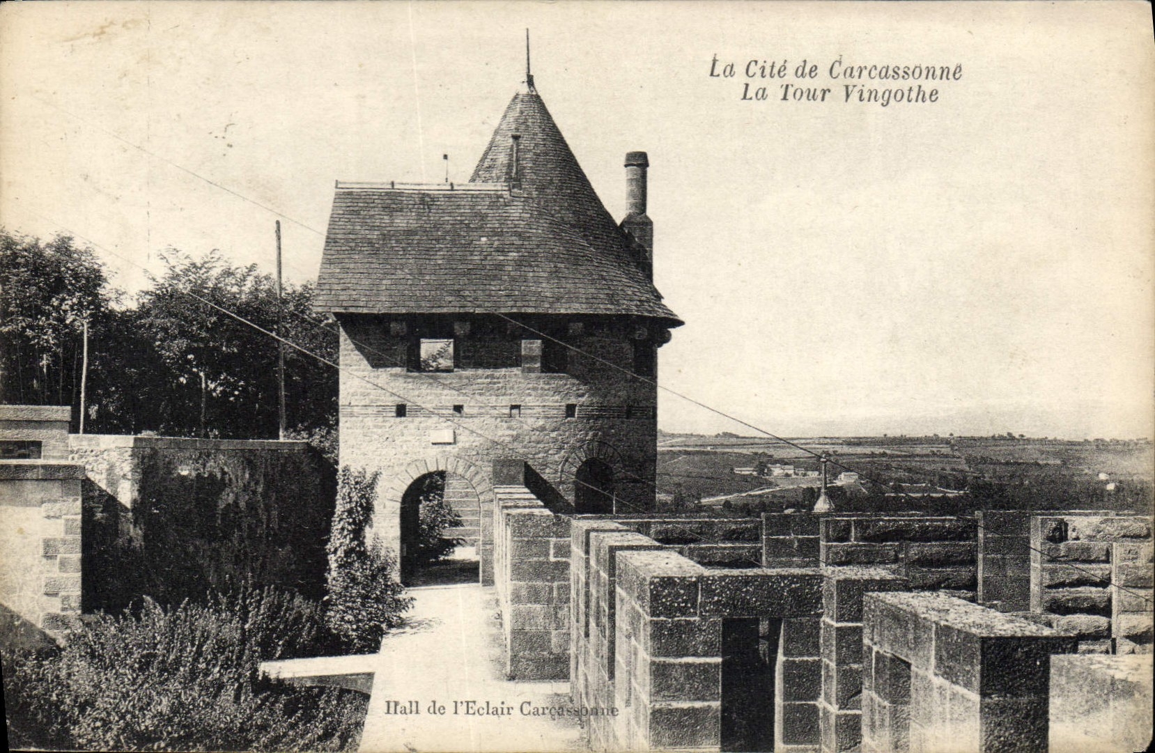 CPA La Cite de Carcassonne La Tour Vigothe