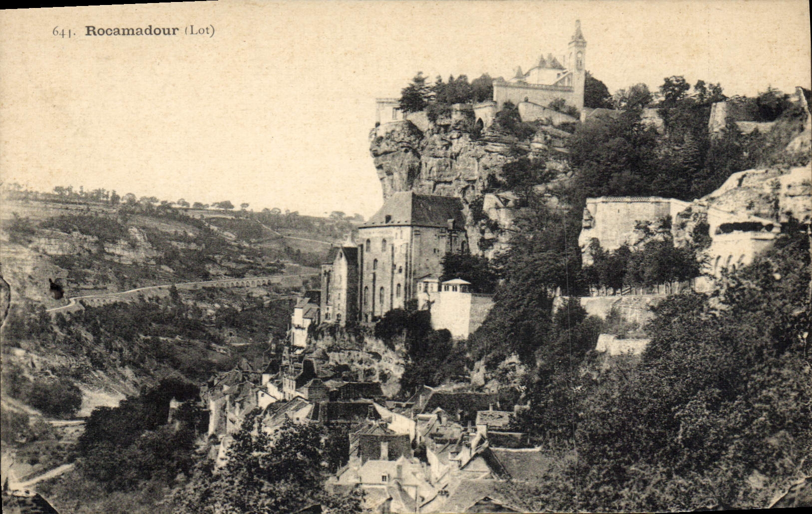VINTAGE POSTCARD Rocamadour