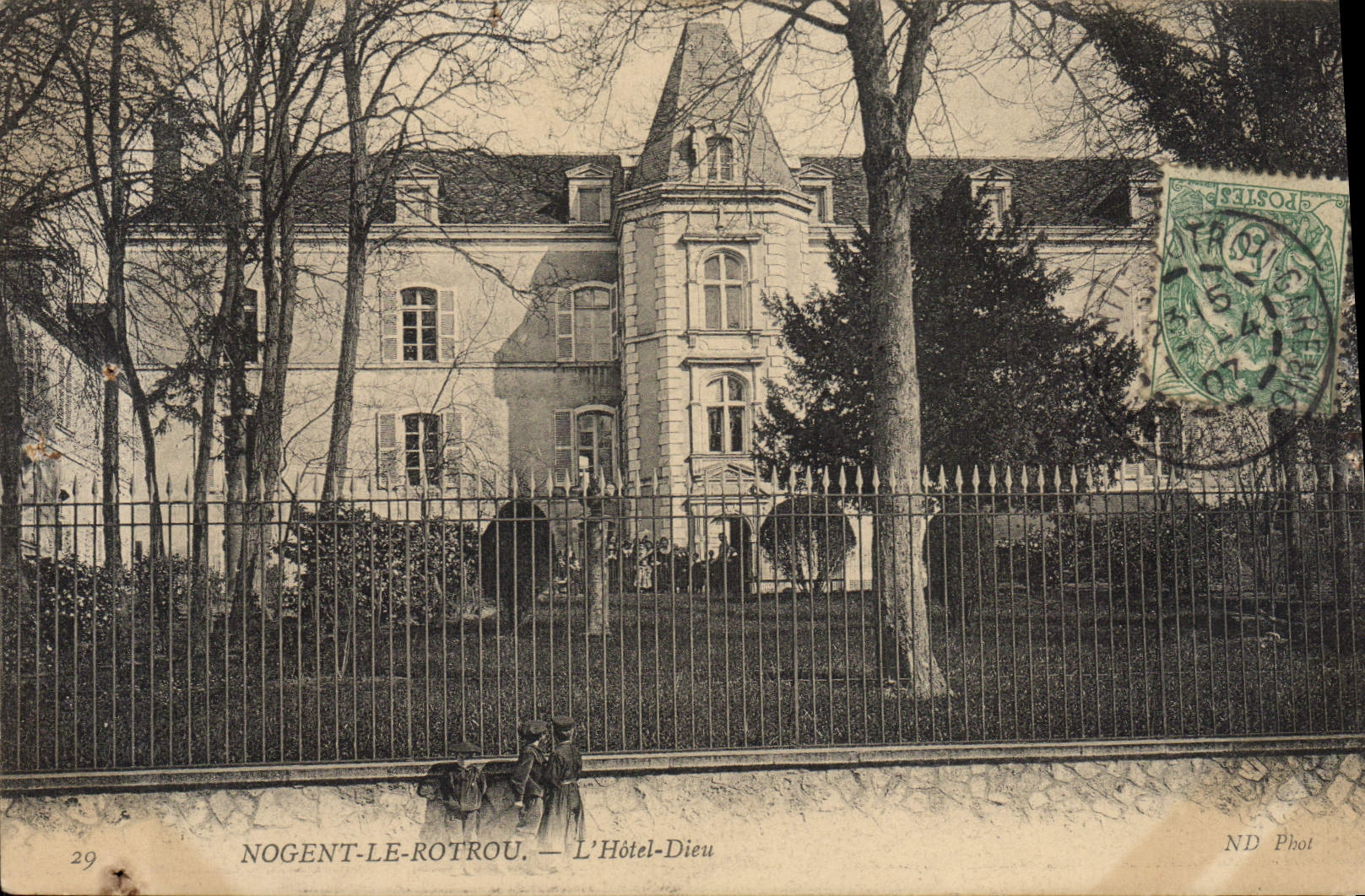 CPA Nogent Le Rotrou L'Hotel Dieu