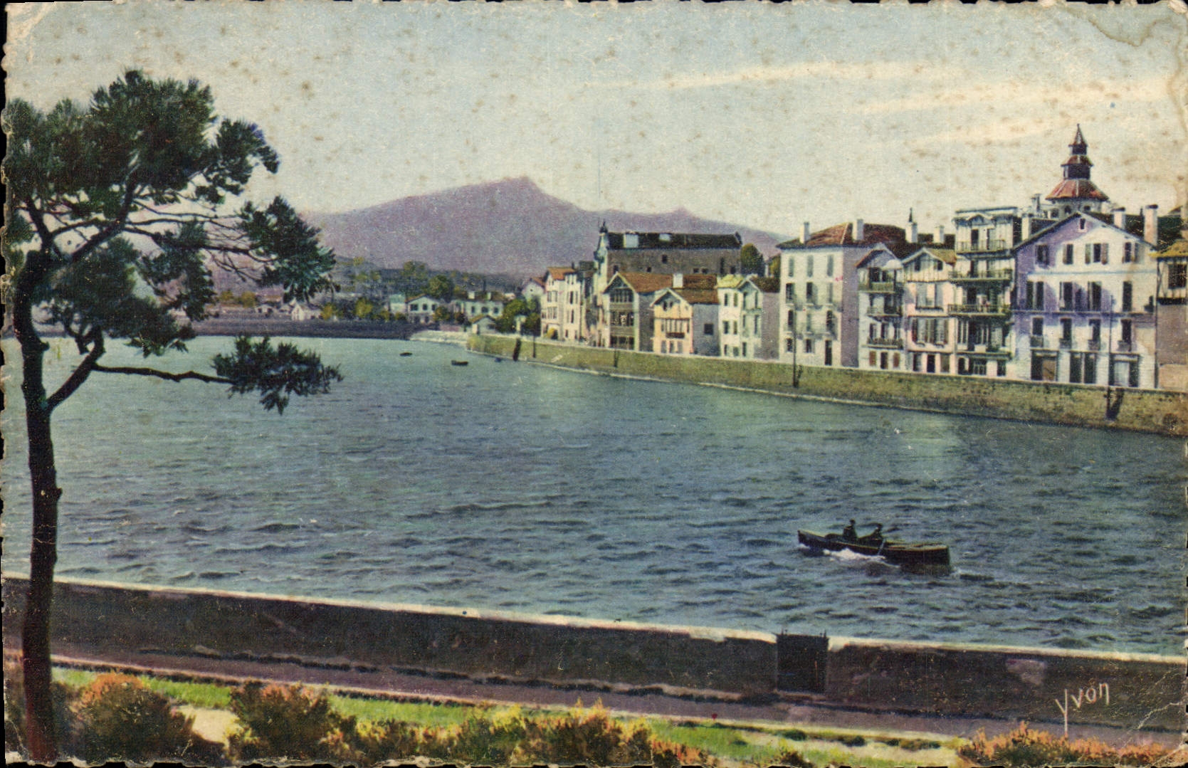 VINTAGE POSTCARD Holy Jean De Luz Entered of the port and quay of Ciboure