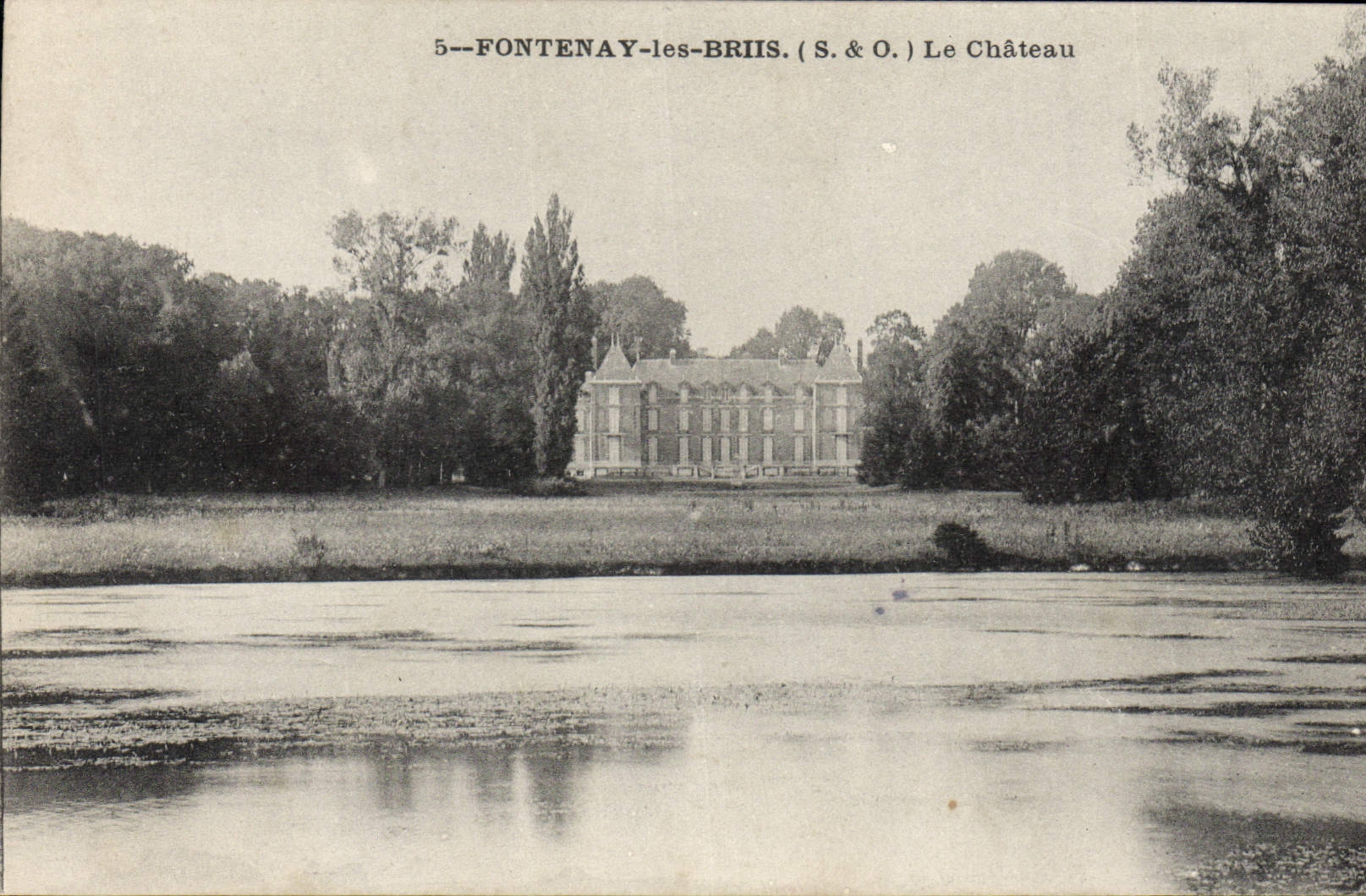 VINTAGE POSTCARD Fontenay Briis the Castle