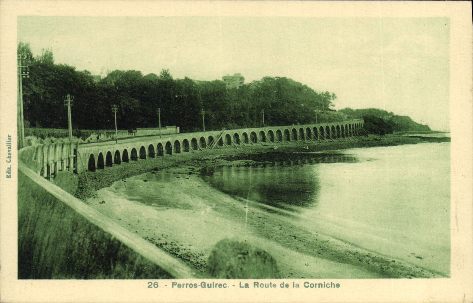 CPA Perros Guirec La Route De La Corniche