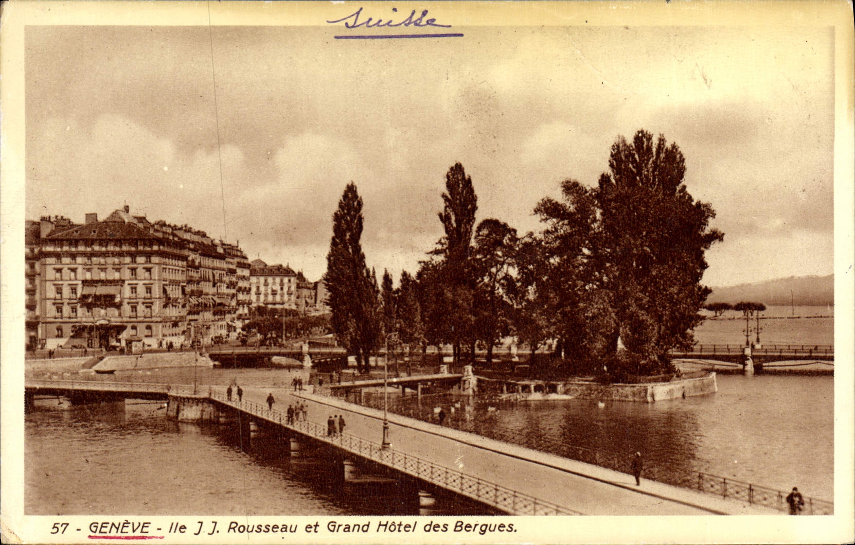 CPA Geneve Ile JJ Rousseau et Grand Hotel des Bergues 