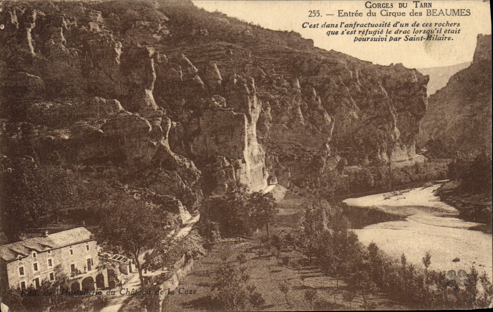 VINTAGE POSTCARD Entered Of the Circus Of Beaumes