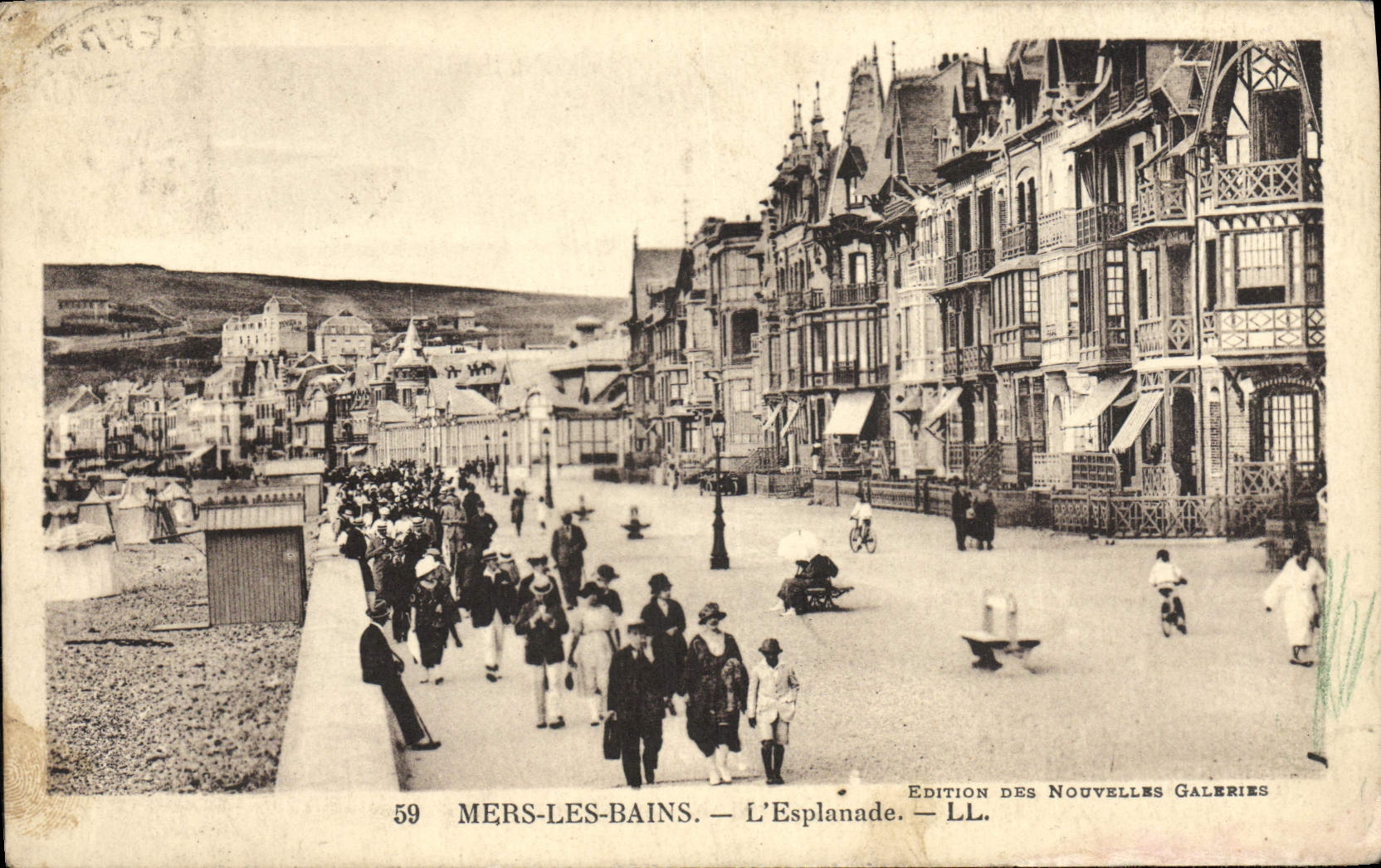CPA Mers Les Bains L'Esplanade