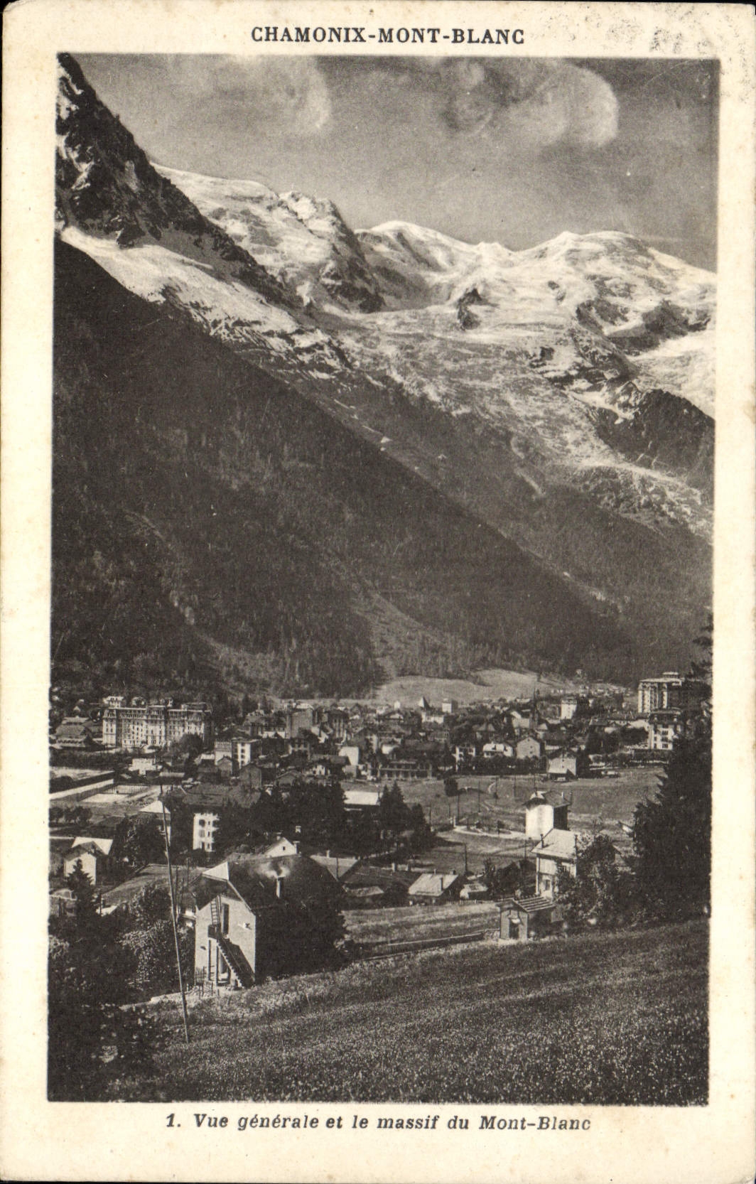CPA Chamonix Mont Blanc Vue generale et le massif du Mont Blanc 
