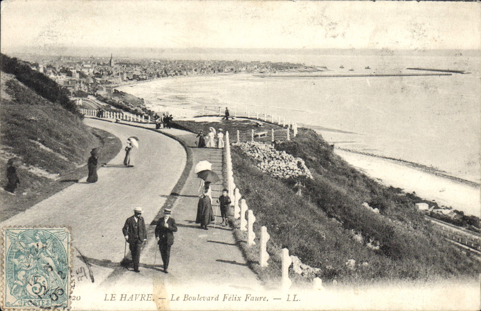 VINTAGE POSTCARD Le Havre the Boulevard Felix Faure