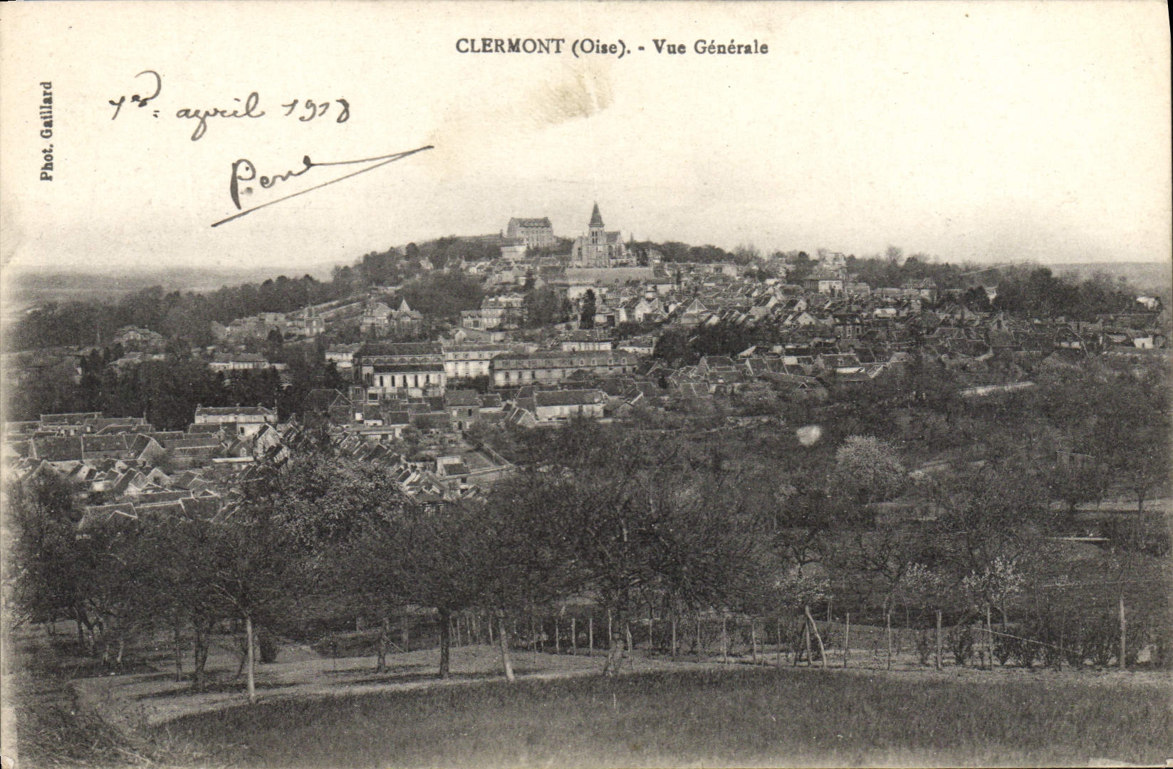 VINTAGE POSTCARD Clermont View