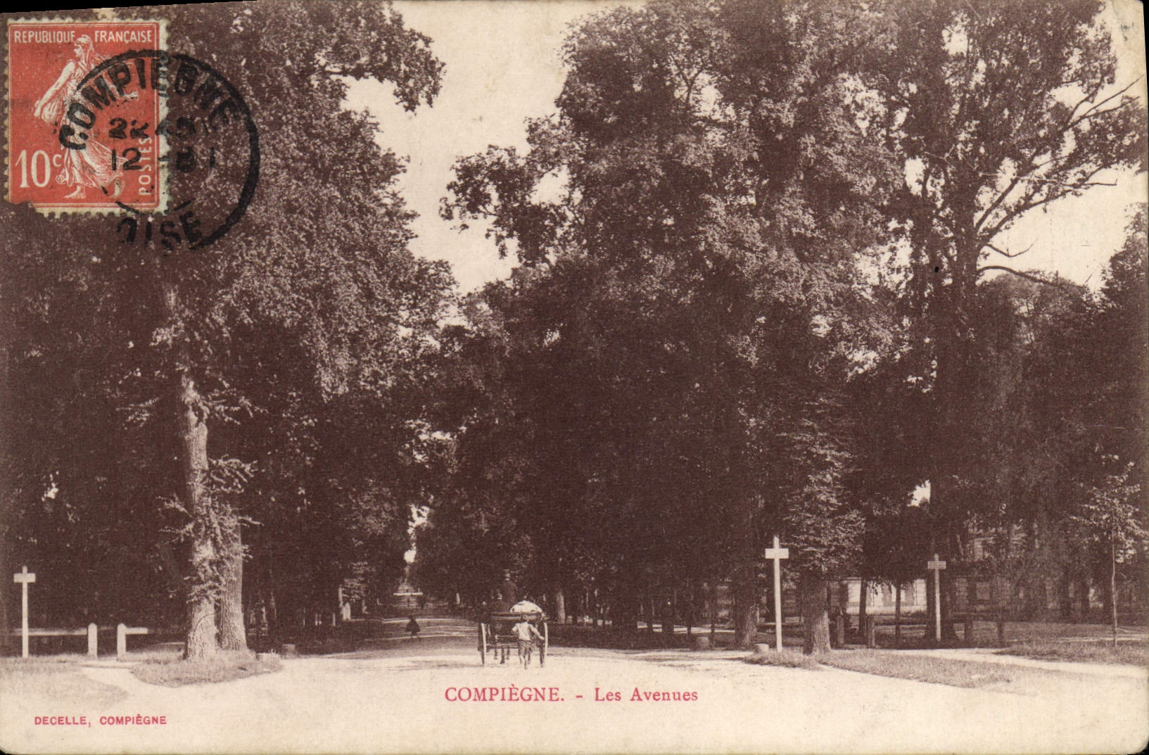 Avenidas de Compiegne de la POSTAL de la VENDIMIA