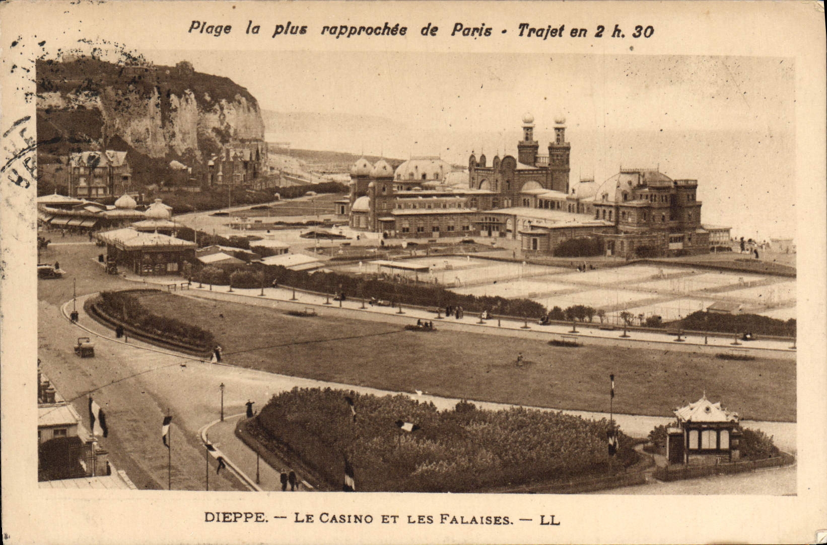 CPA Dieppe Le Casino Et Les Falaises