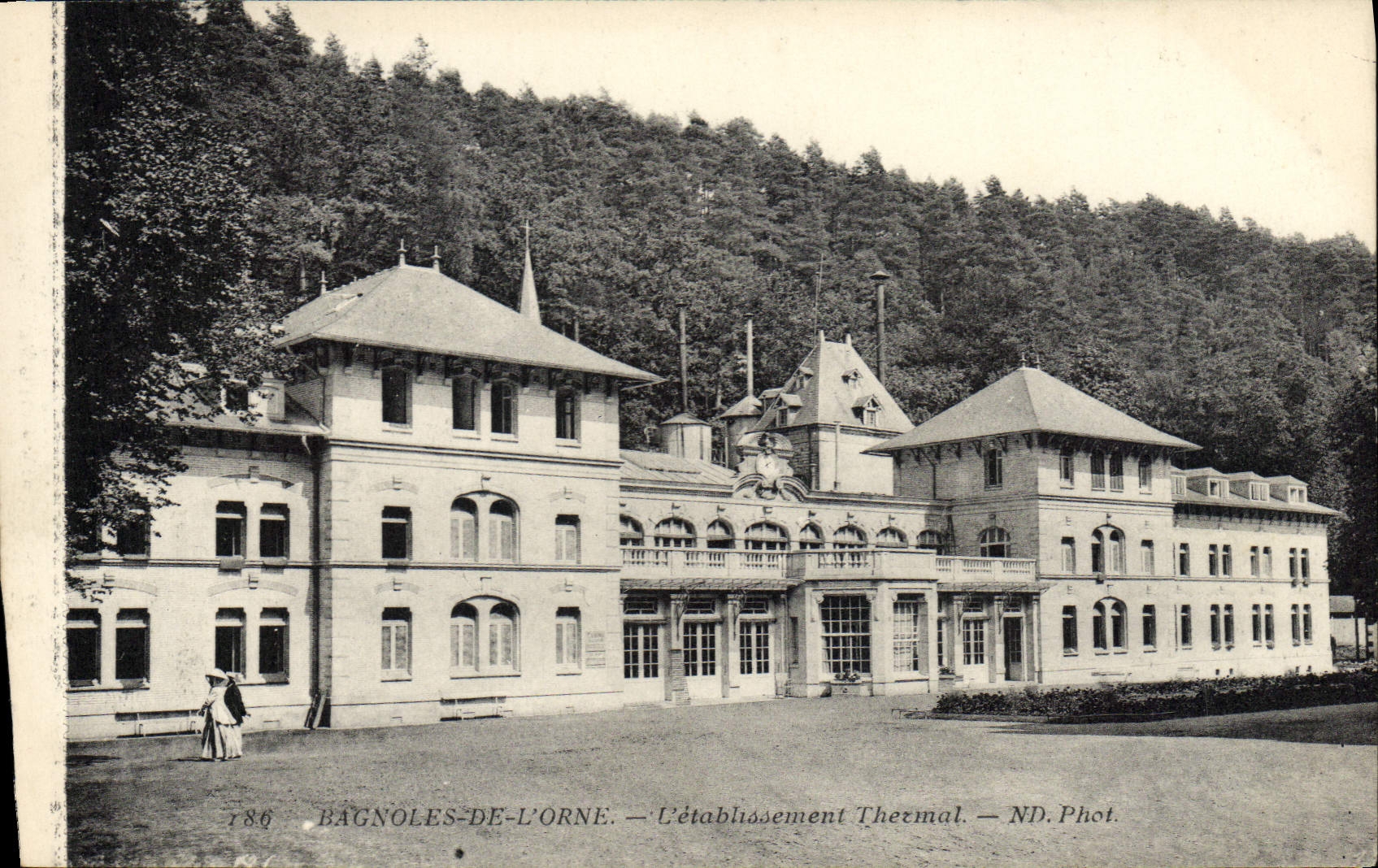 CPA Bagnoles De L'Orne L'Etablisement Thermal