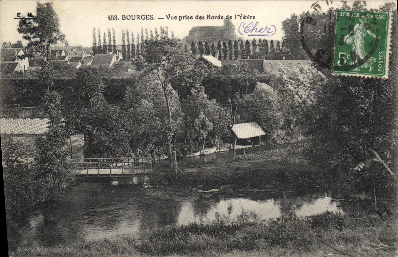 POSTAL Bourges de la VENDIMIA vista de los bordes De I' Yevre
