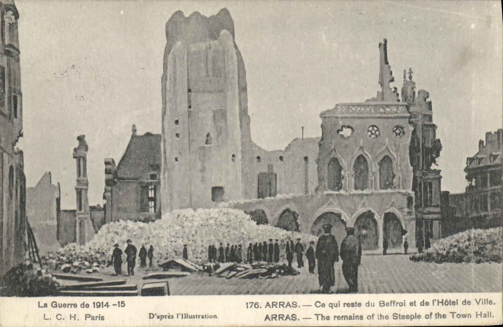 CPA Arras Ce Qui Reste Dui Beffroi Et De I'Hotel De Ville Militaria