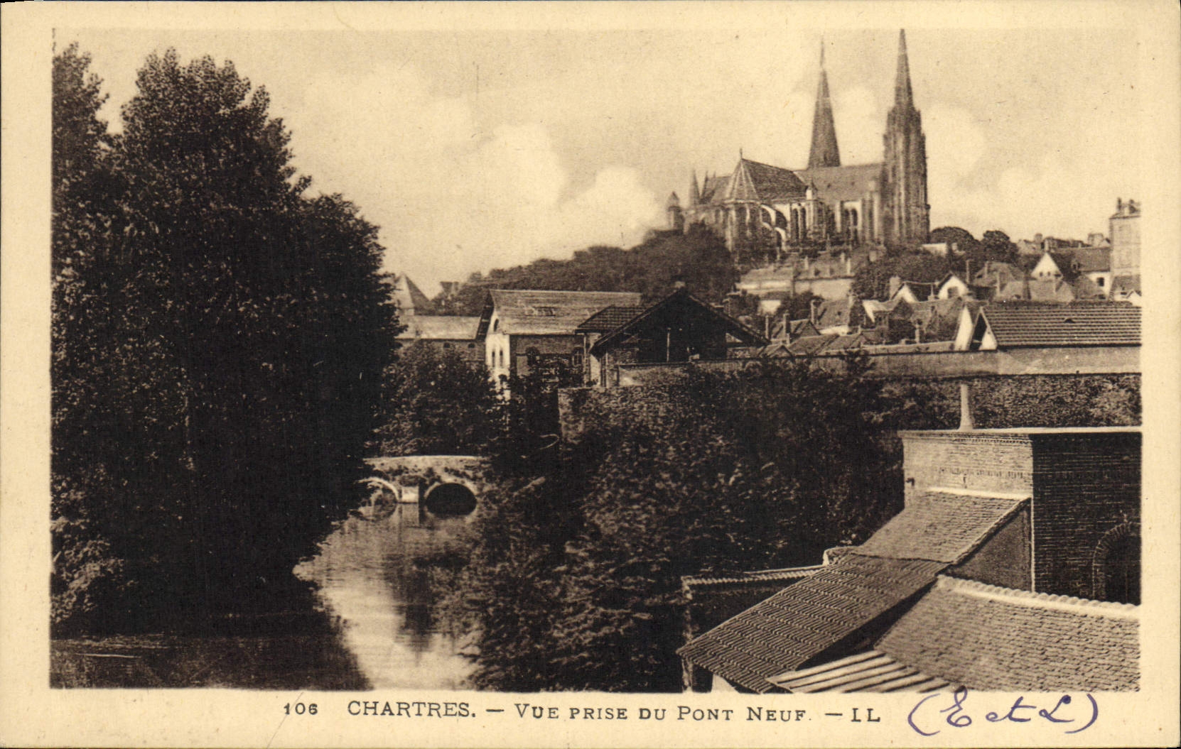 CPA Chartres Vue Prise Du Pont Neuf