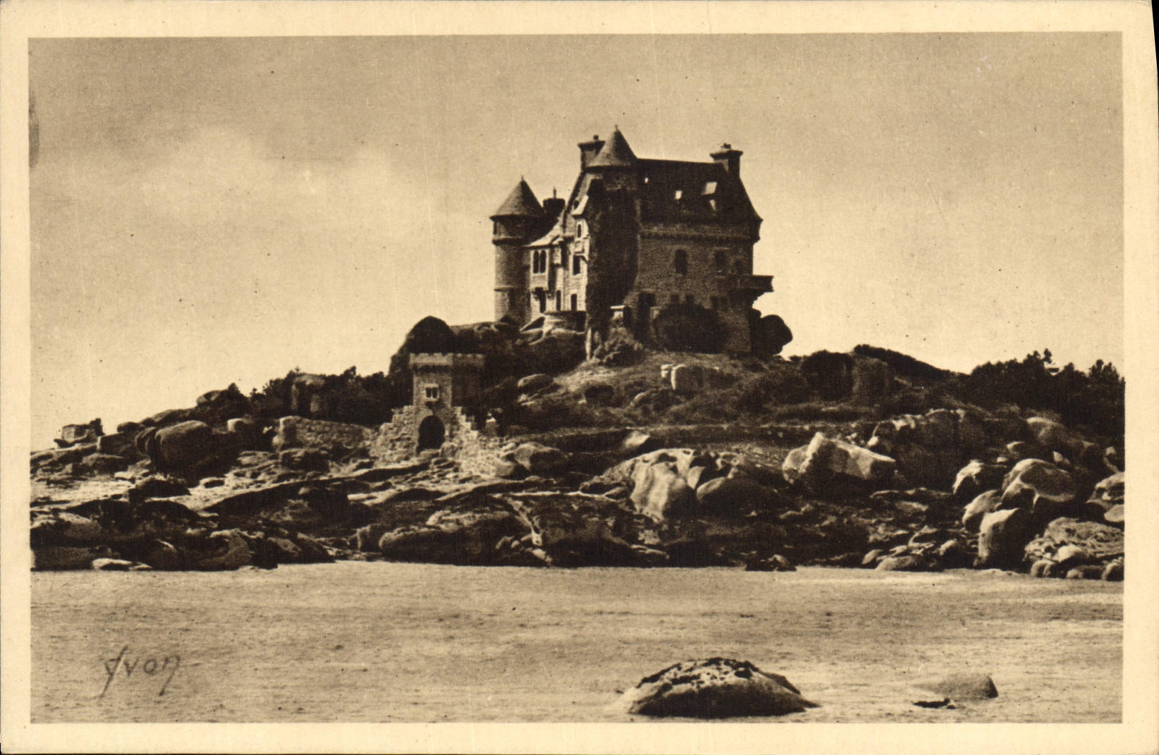 CPA Ploumanach Chateau De Costaeres Ou Henri Sienkiewiez ecrivit Quo Vadis