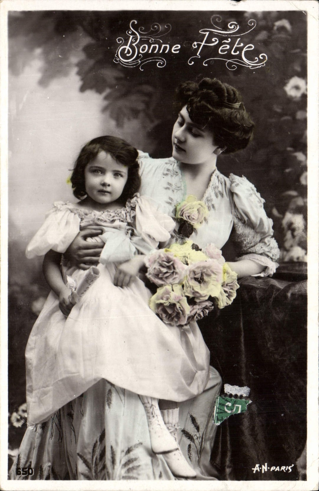 VINTAGE POSTCARD Good Festival Child wife