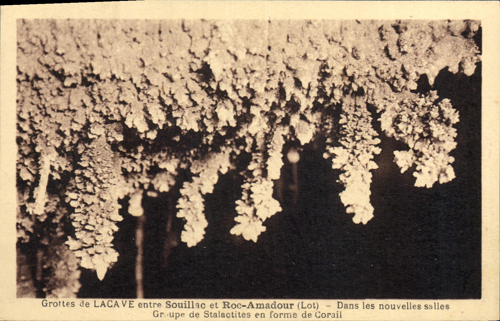 La POSTAL Caves De Lacave Between Souillac y rocho Amadour de la VENDIMIA agrupa las estalactitas en la forma coralina