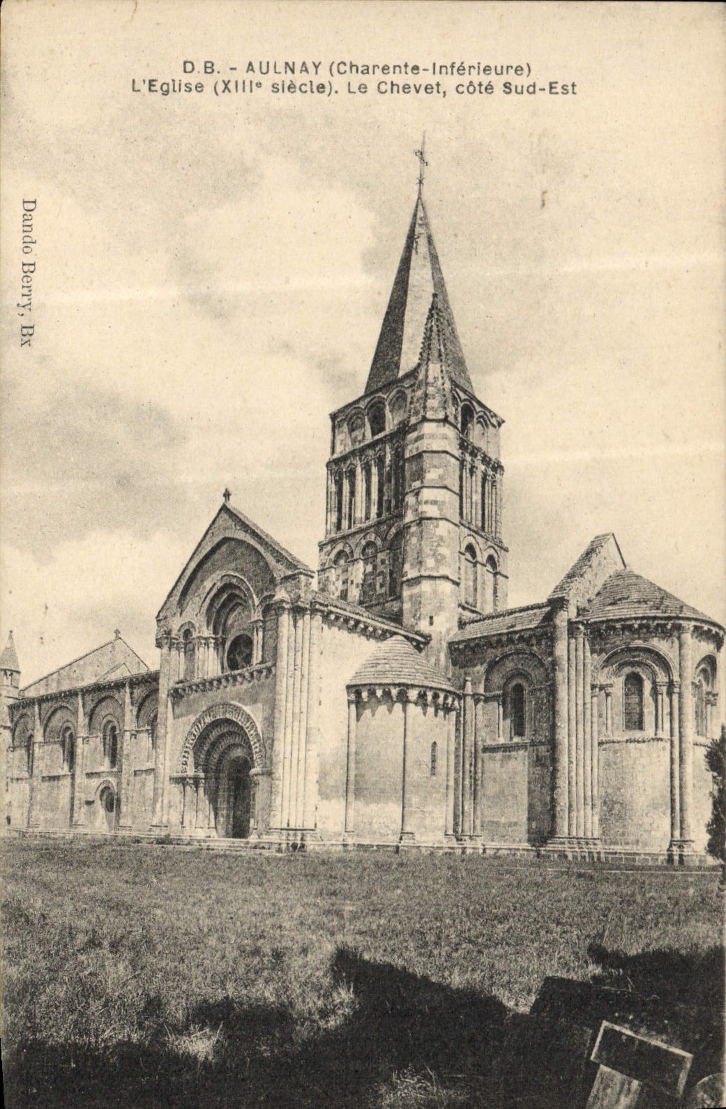 VINTAGE POSTCARD Aulnay the Church the Bedside Southern part Is