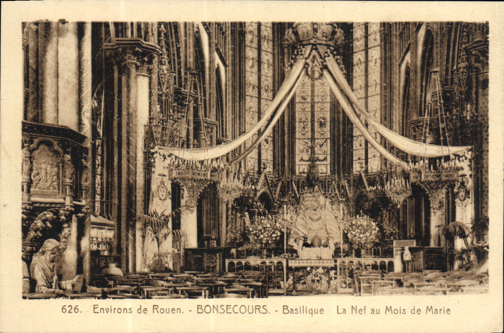 VINTAGE POSTCARD Bonsecours Basilica the Nave in the month of Mary