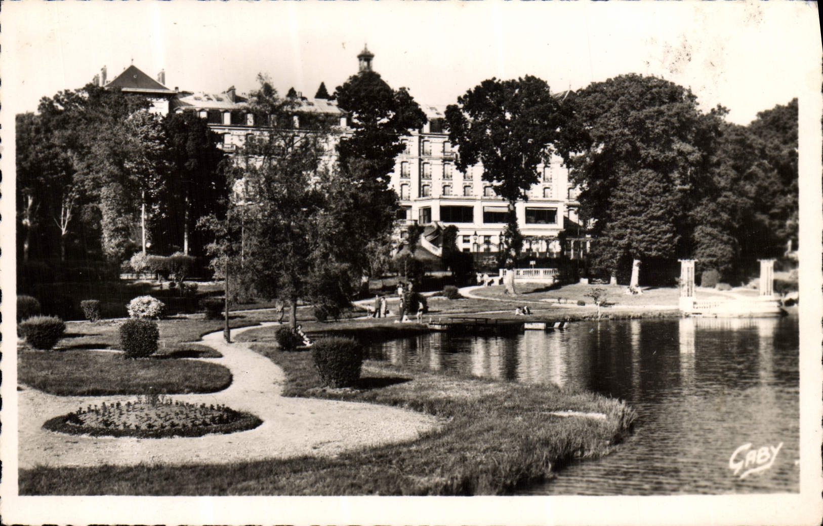 CPM Bagnoles De I'Orne Le Grand Hotel