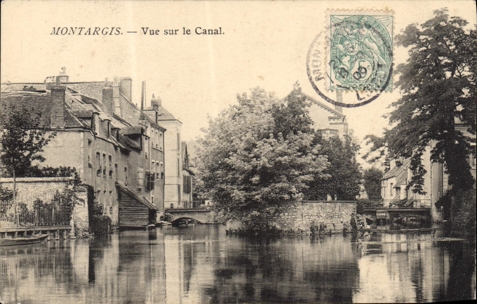 VINTAGE POSTCARD Montargis Seen On the Canal