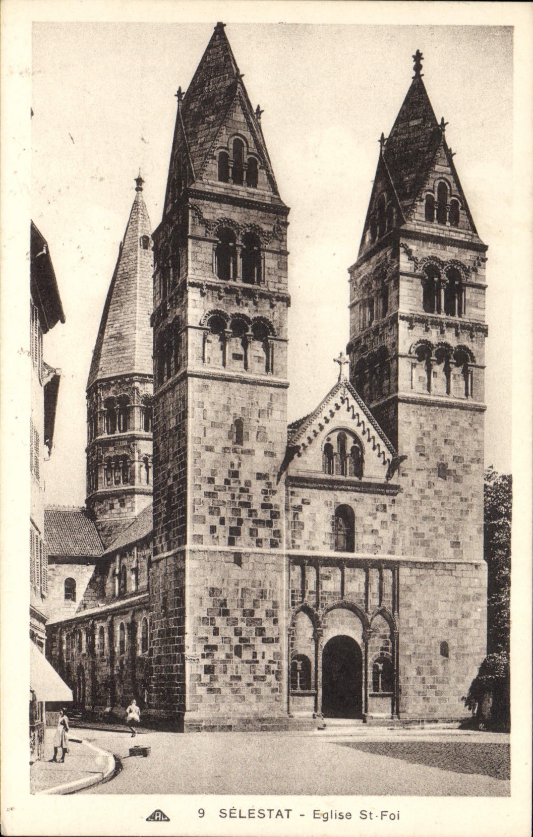 VINTAGE POSTCARD Selestat Church St Faith