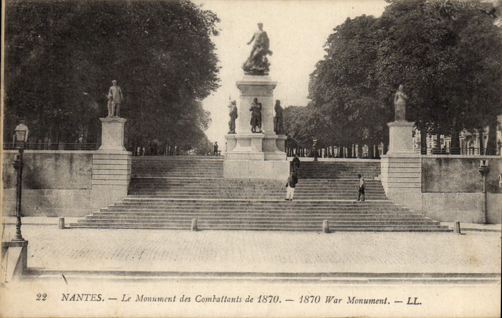 VINTAGE POSTCARD Nantes the Monument Of the Combatants of 1870 Militaria