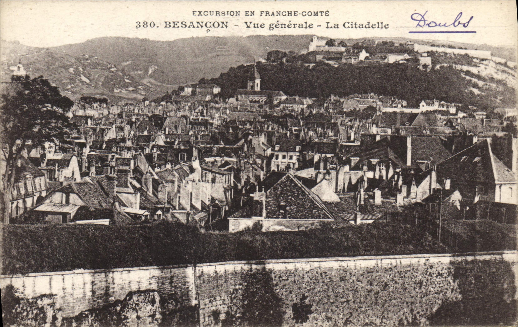 CPA Besancon Vue Generale La Citadelle