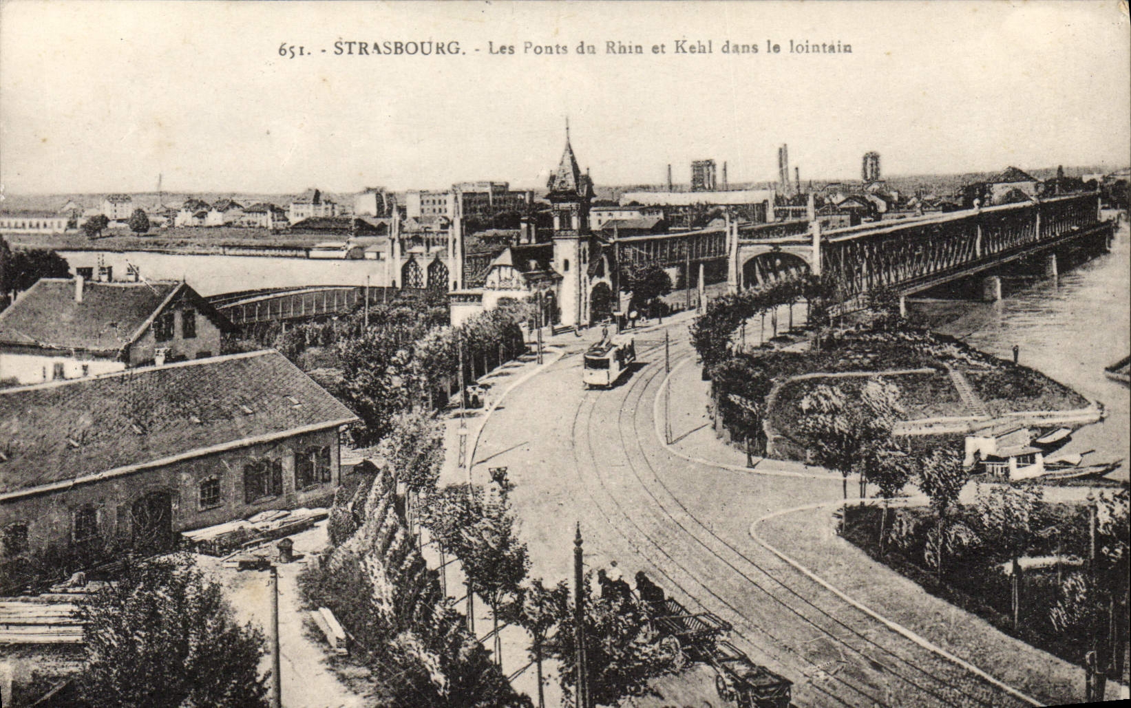 Puentes de Estrasburgo de la POSTAL de la VENDIMIA del Rin y del Kehl en la distancia