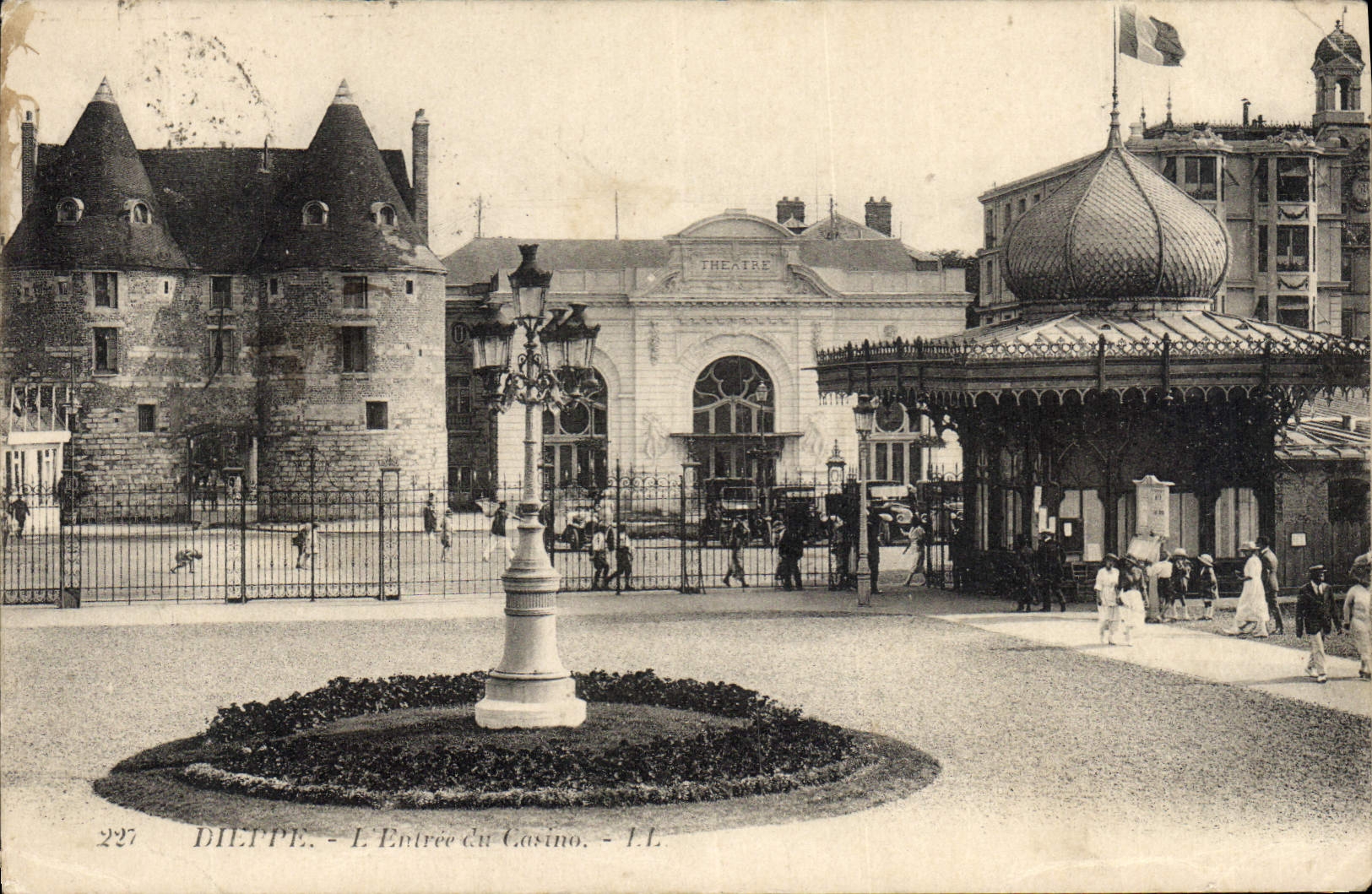CPA Dieppe L'Entree du Casino