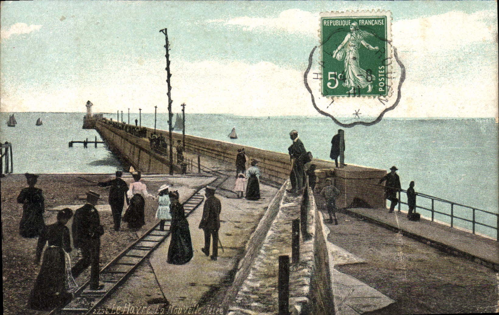 VINTAGE POSTCARD Le Havre the new pier