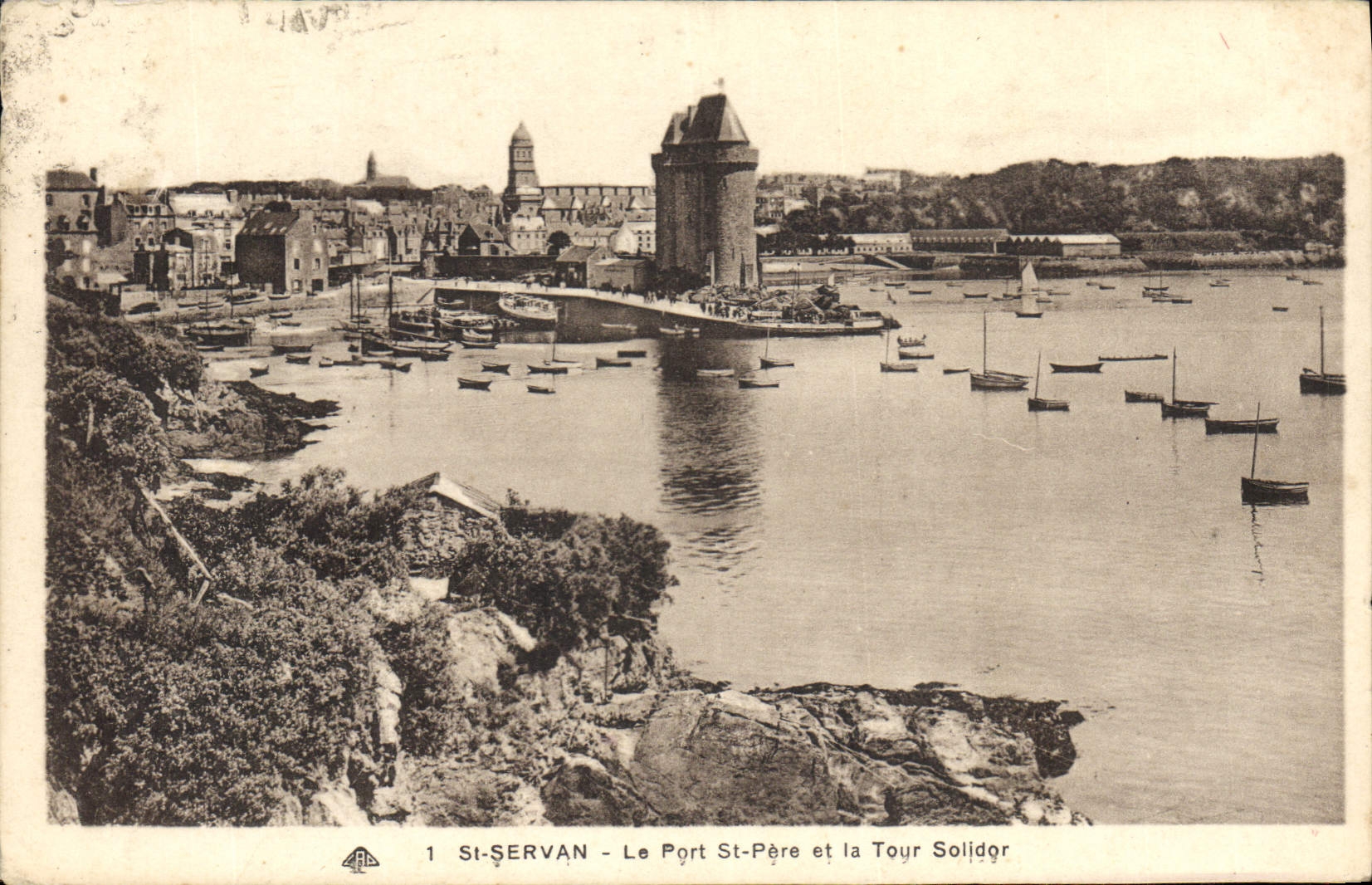 St Servan de la POSTAL de la VENDIMIA el padre del St del puerto y la torre de Solidor