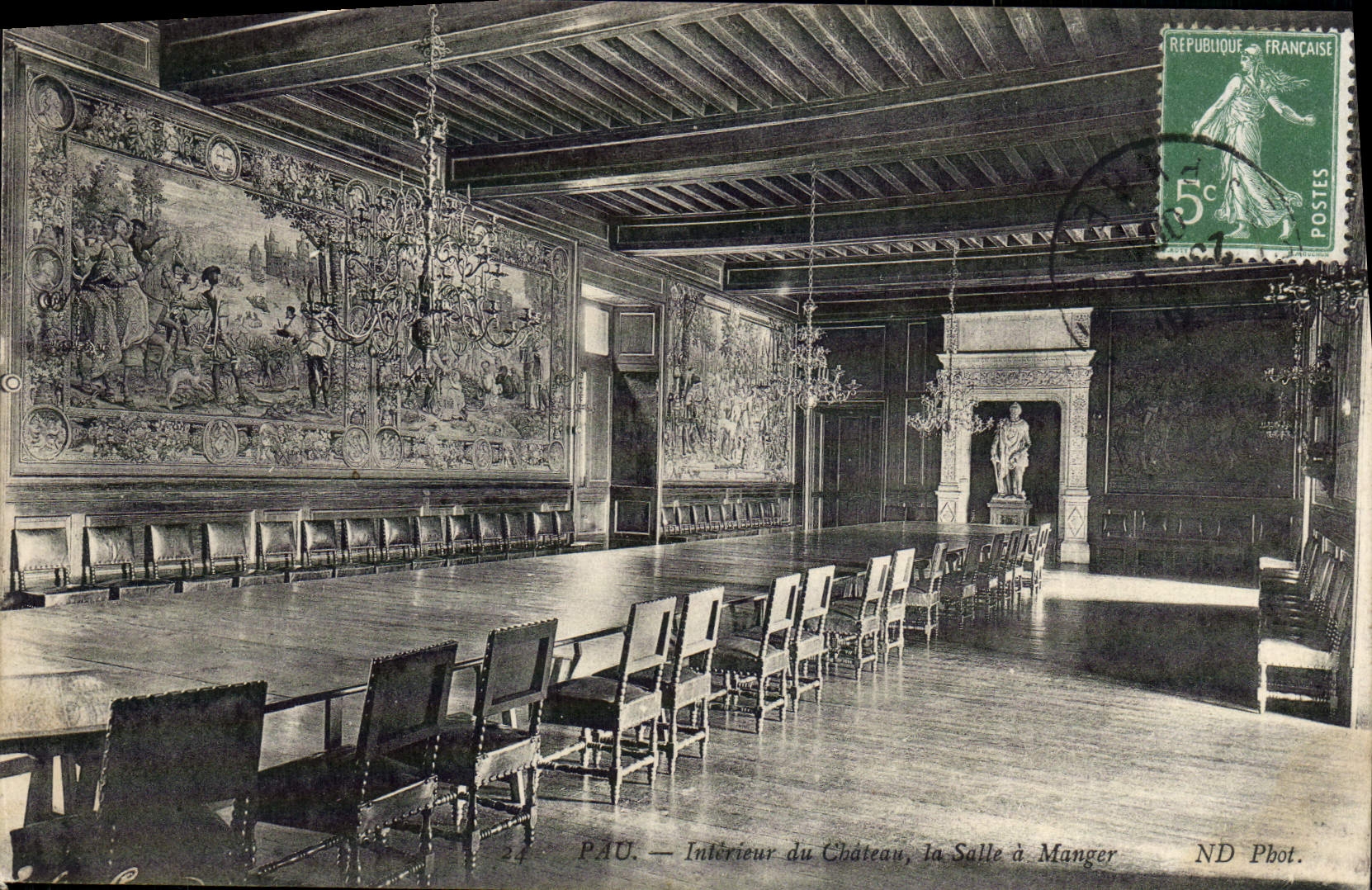 CPA Pau Interieur du Chateau la Salle a Manger