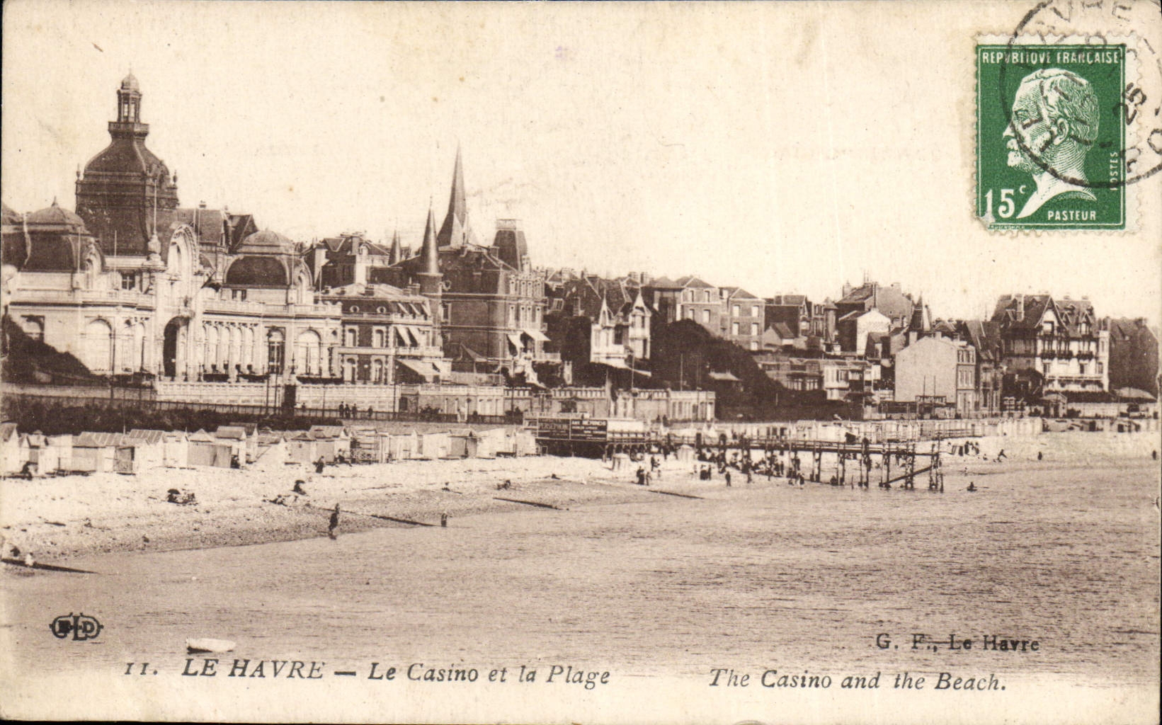 VINTAGE POSTCARD Le Havre the Casino and the Beach