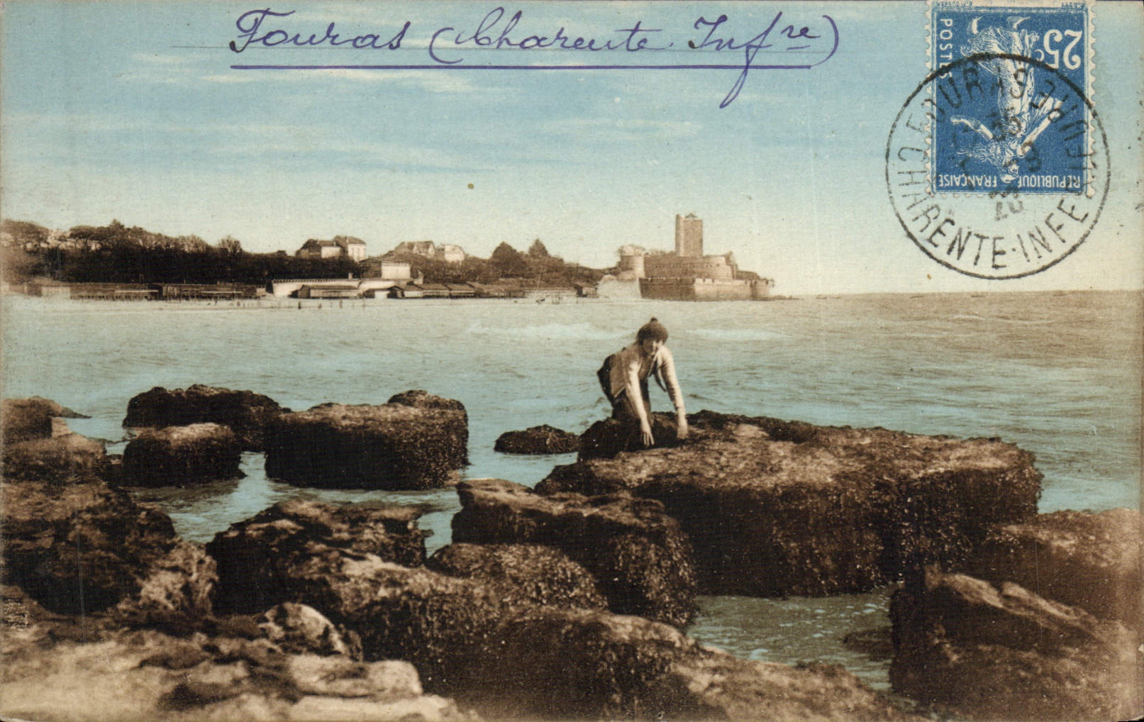 CPA Fouras Vue Prise du Bais Couvert Vers la Plage