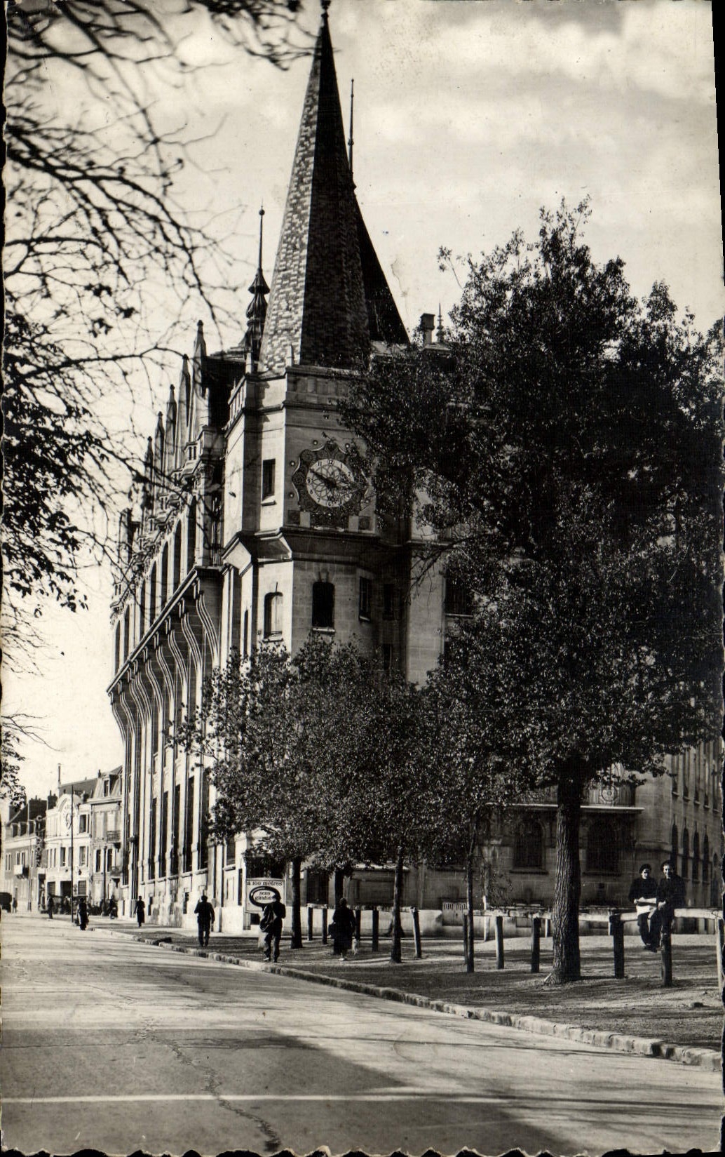 POSTAL MODERNA Chartres La Poste