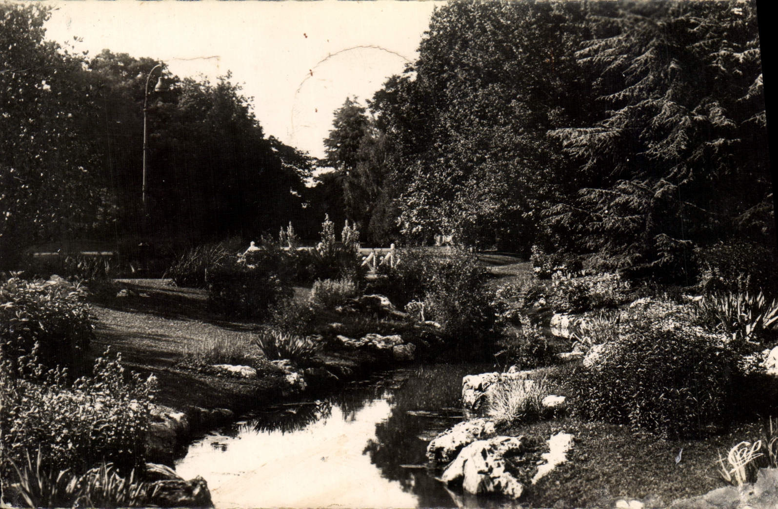 POSTAL MODERNA Pau una esquina del parque de Beaumont