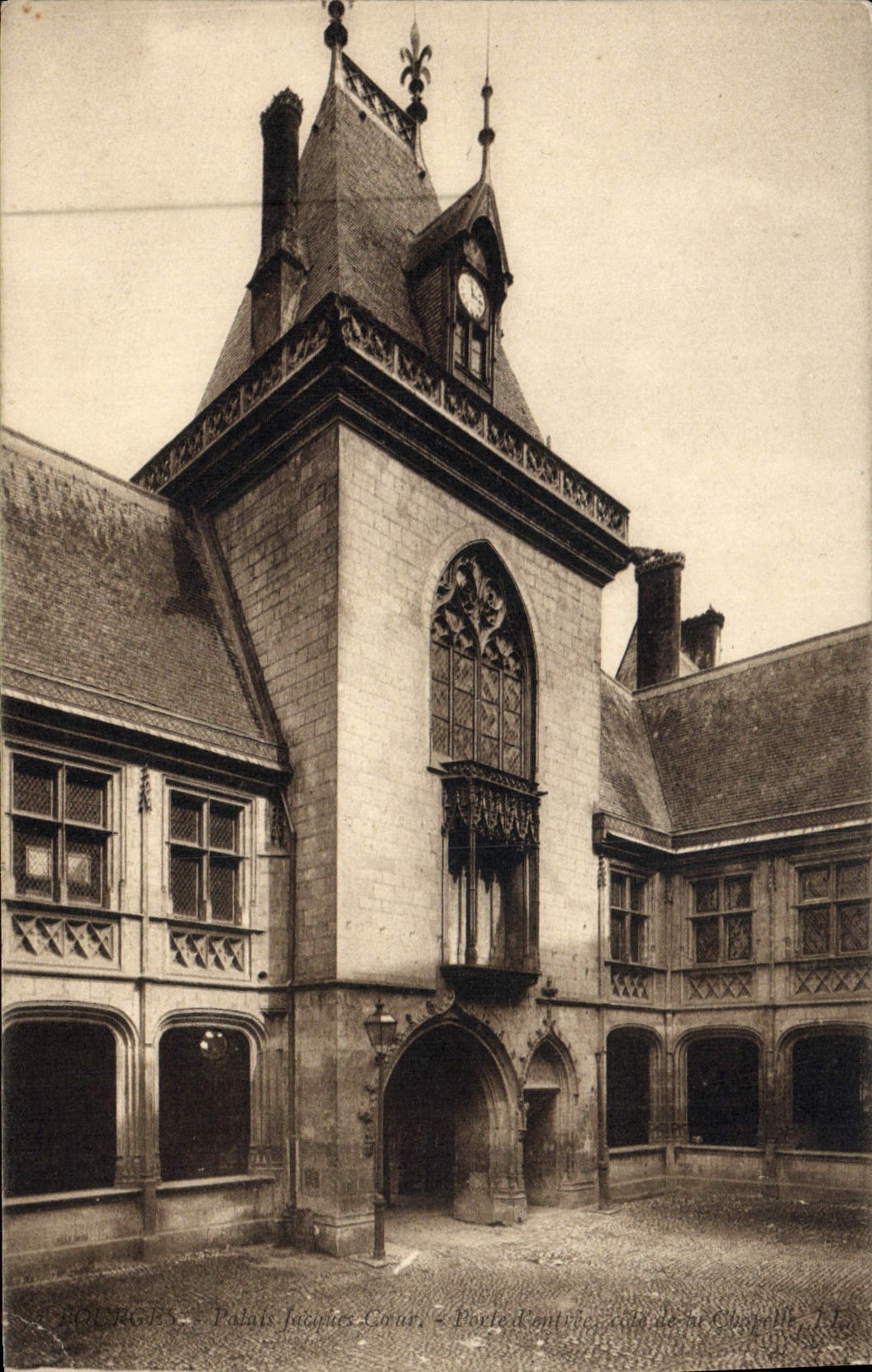 Puerta principal del corazón de Jacques del paladar de Bourges de la POSTAL de la VENDIMIA