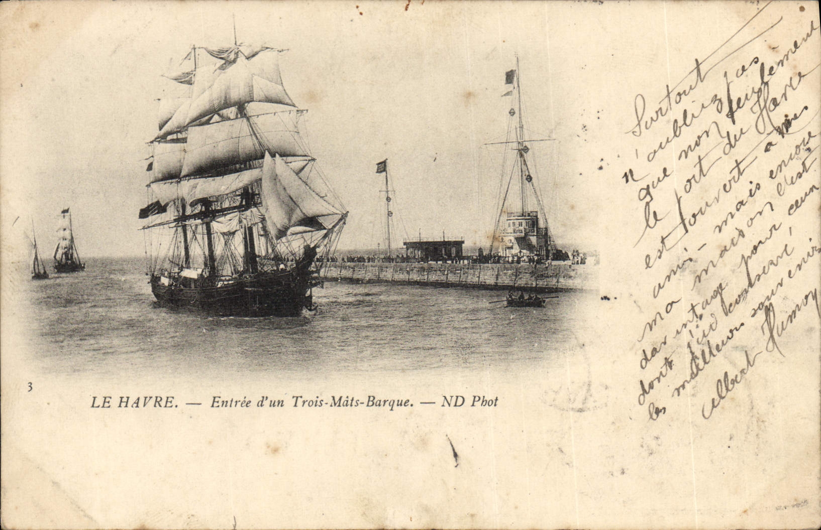 VINTAGE POSTCARD Le Havre Entered of one Three Chechmates Boat Boat