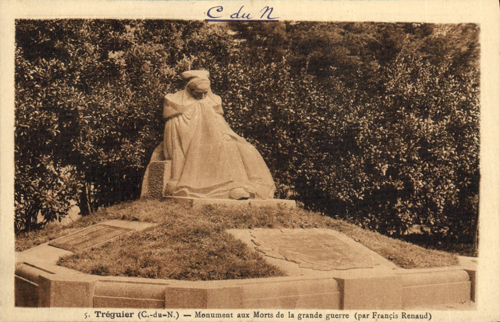 CPA Treguier Monument aux morts de la Grand Guerre Militaria