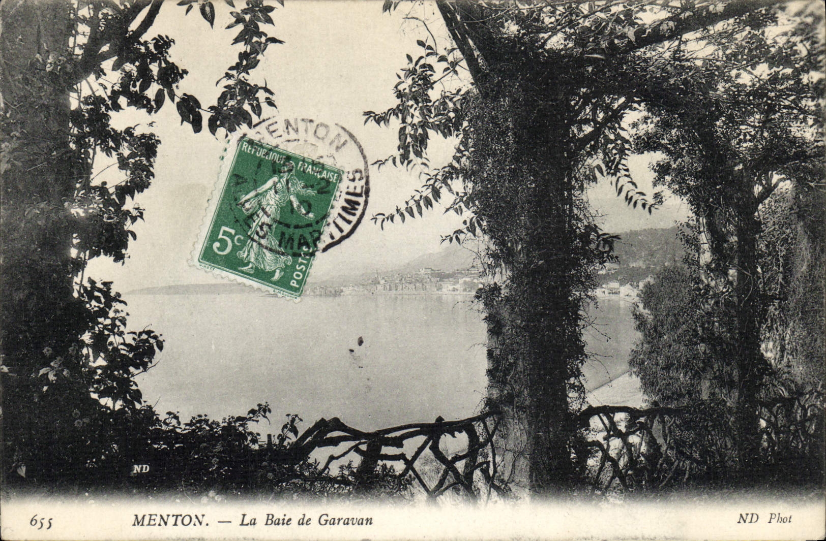 VINTAGE POSTCARD Menton the Bay of Garavan