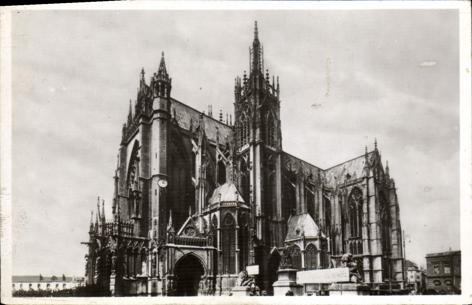 POSTAL Metz de la VENDIMIA el ataque frontal de la catedral
