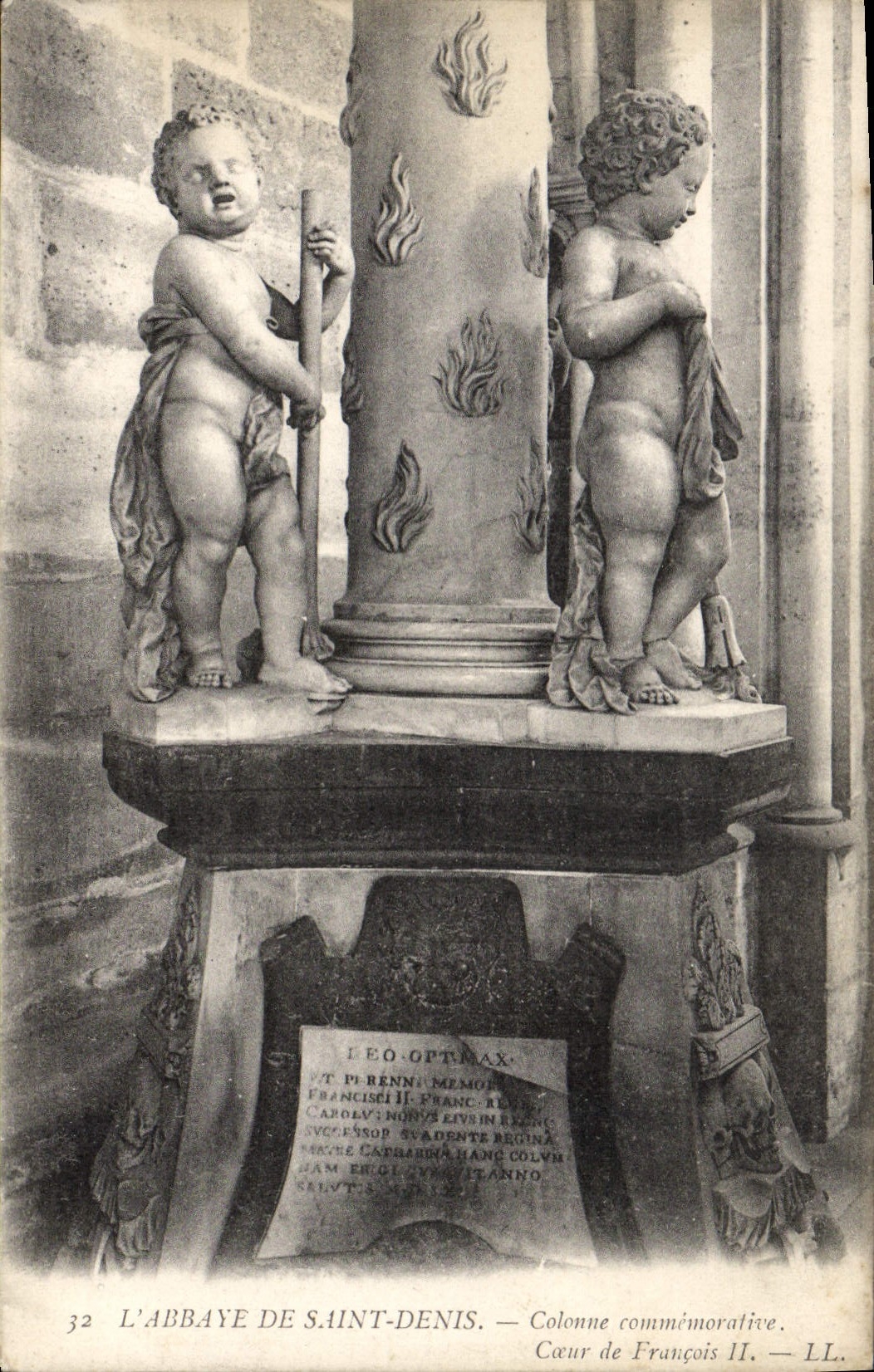 POSTAL de la VENDIMIA la abadía Saint del corazón conmemorativo de la columna de Denis de François II