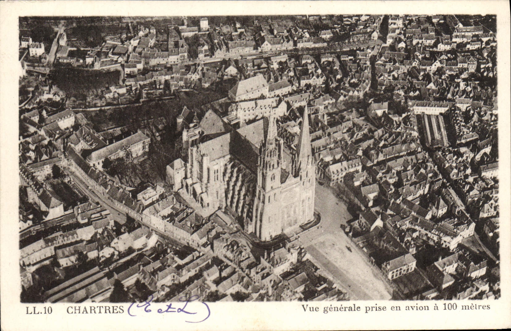 Opinión de Chartres de la POSTAL de la VENDIMIA admitida el plano