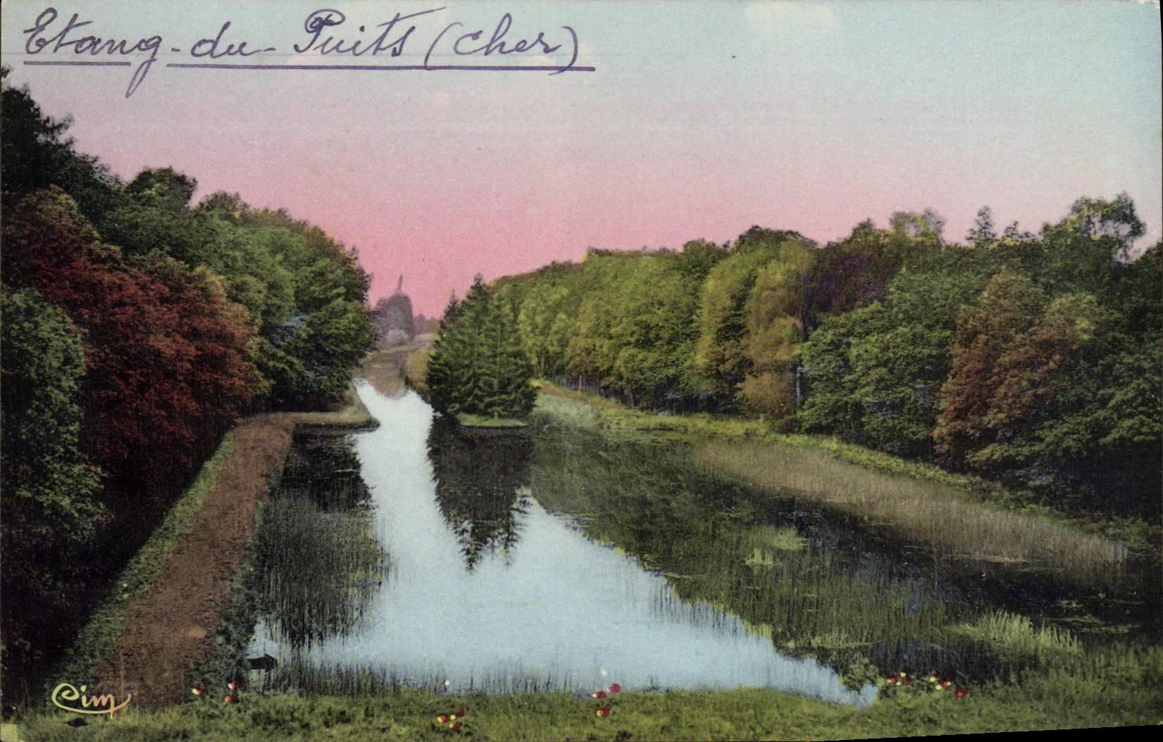 VINTAGE POSTCARD Pond of the well