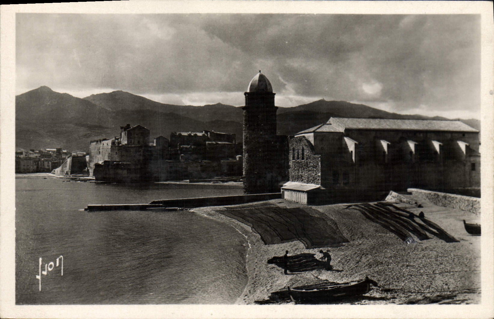 MODERN CARD Collioure Beach Vincent Saint