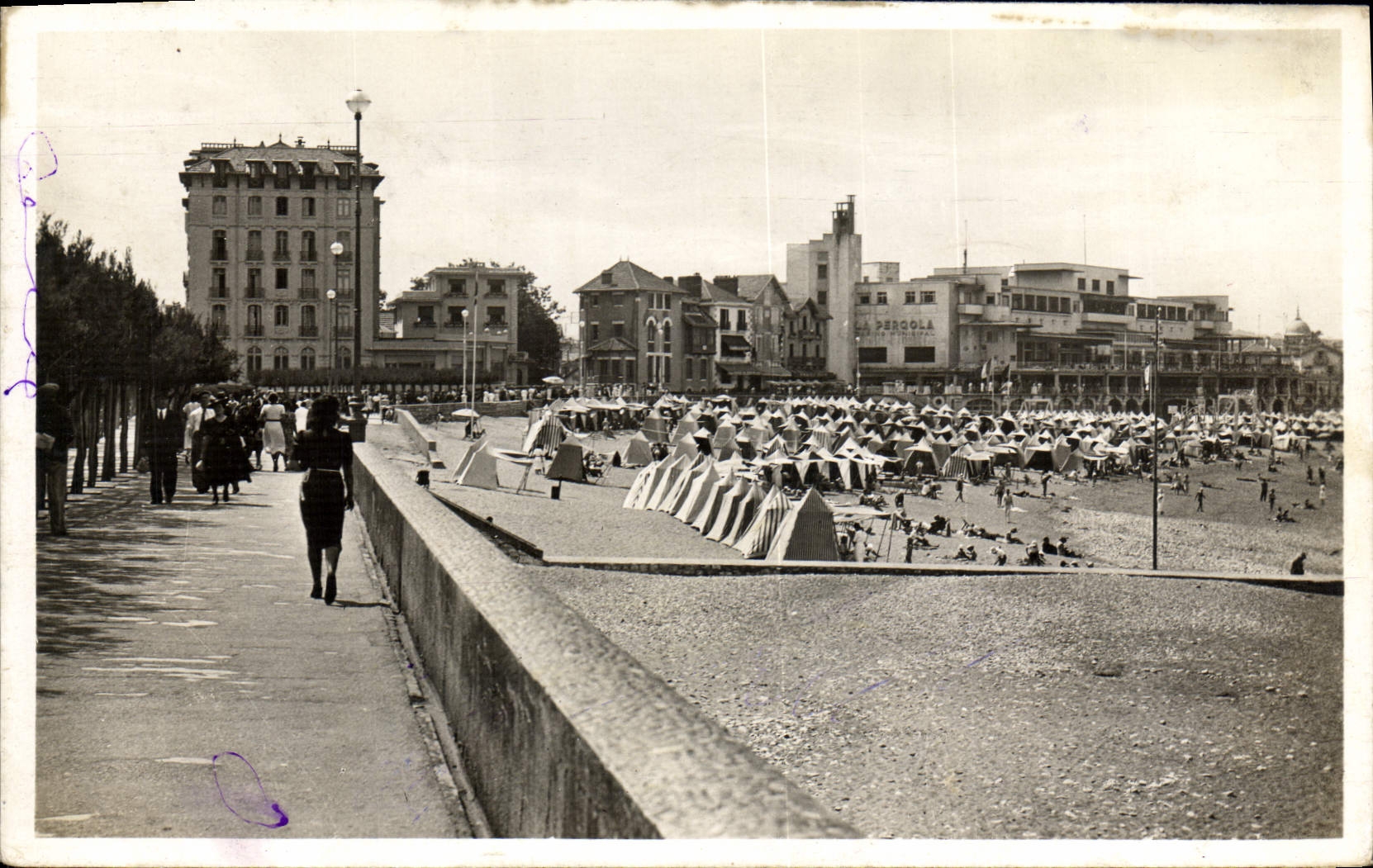 VINTAGE POSTCARD Holy Jean De Luz the Beach and the Casino
